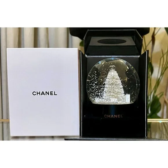 Chanel Limited Edition Snow Globe With Box - Picture 6 of 13